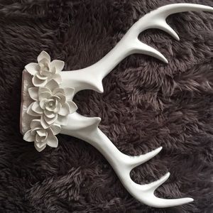 Ceramic Deer head with roses